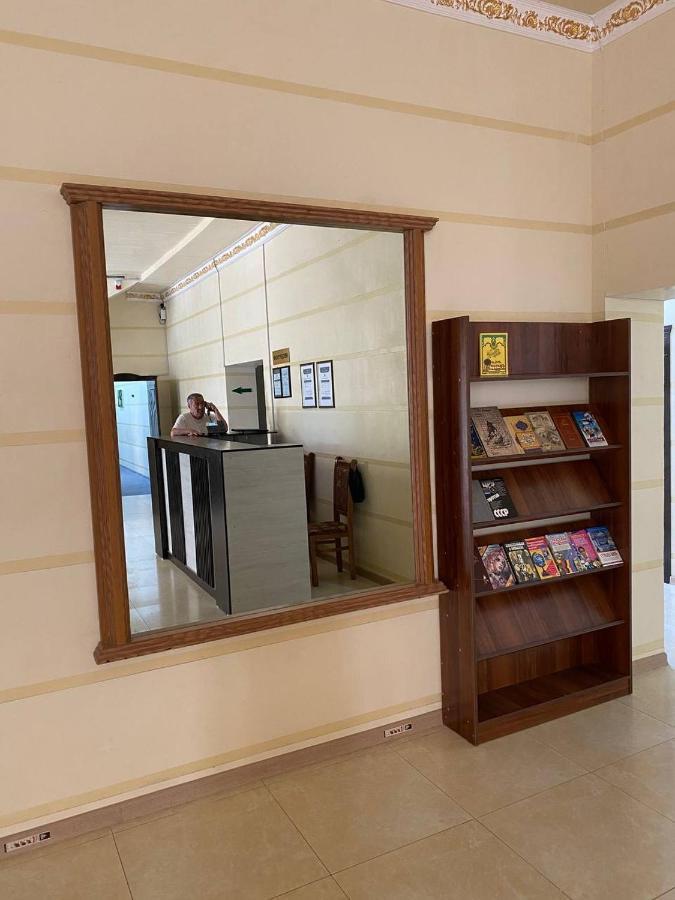 Green Apple Guest House ทาชเคนต์ ภายนอก รูปภาพ